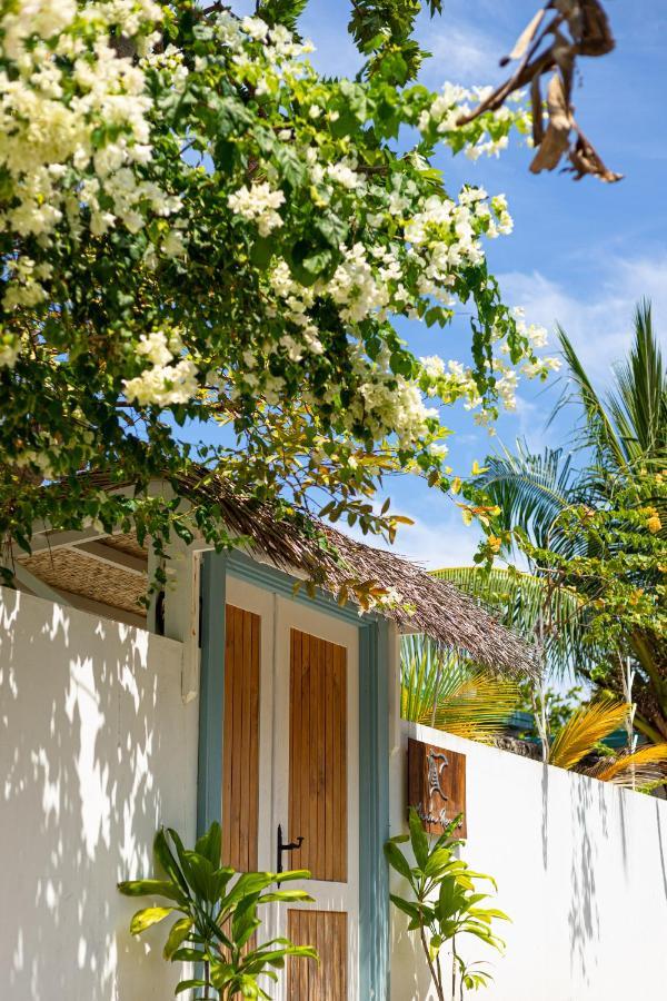 Manta Reserve Maalhos (Baa Atoll) Exterior foto